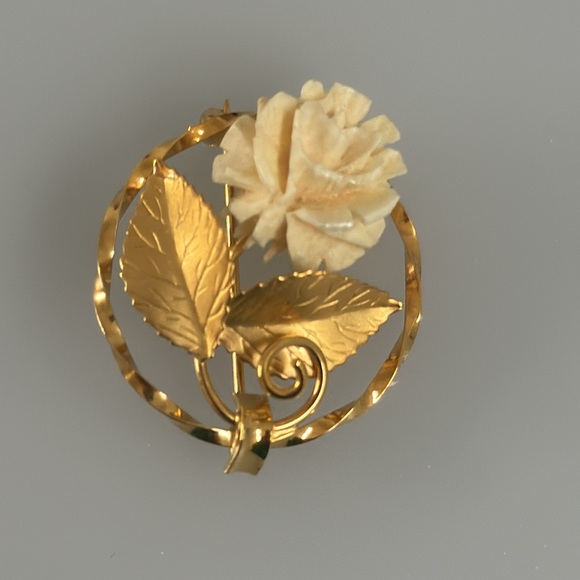 Karen Lynne 12k gold filled Genuine ivory Hand Carved flower brooch - Picture 3 of 8